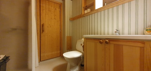 Bastu | Wi-Fi | Terrass | Braskamin | Kabel-TV 7 Stugor & Boende