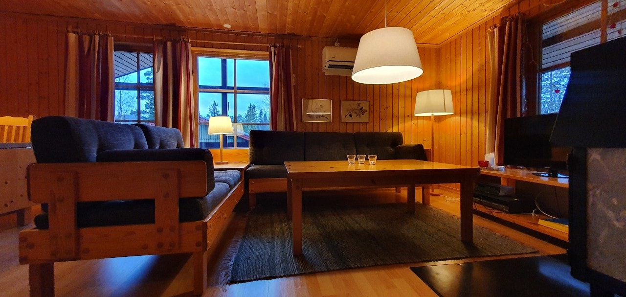 Bastu | Wi-Fi | Terrass | Braskamin | Kabel-TV 2 Stugor & Boende