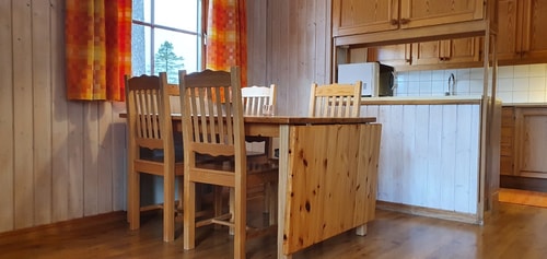 Bastu | Wi-Fi | Terrass | Braskamin | Kabel-TV 7 Stugor & Boende