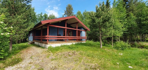 Bastu | Wi-Fi | Terrass | Braskamin | Kabel-TV 12 Stugor & Boende