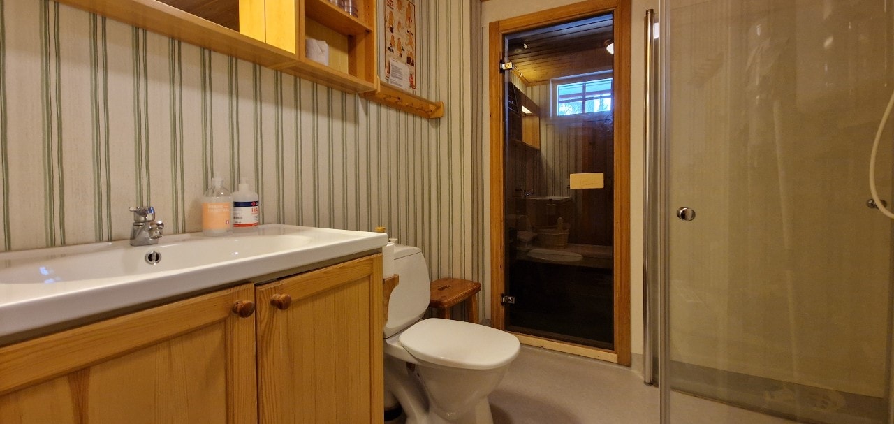 Sauna | Wi-Fi | Terrace | Wood stove | Cable TV 10 Stugor & Boende