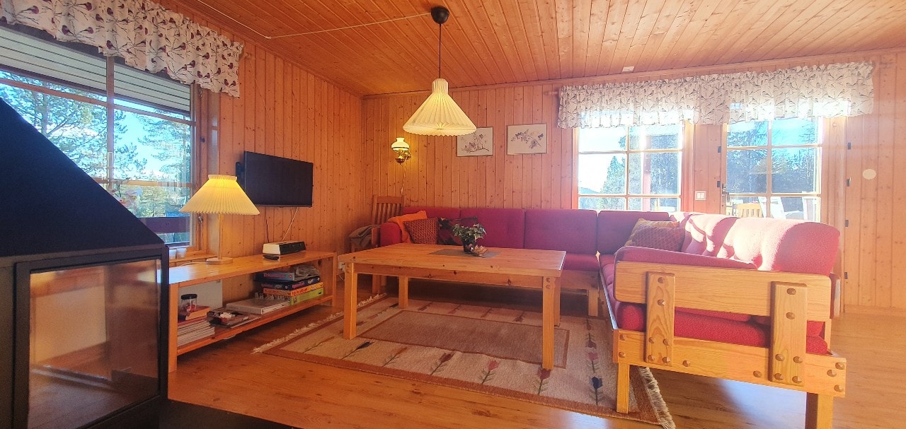 Sauna | Wi-Fi | Terrace | Wood stove | Cable TV 2 Stugor & Boende