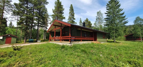 Bastu | Wi-Fi | Djur OK | Braskamin | Kabel-TV 18 Stugor & Boende