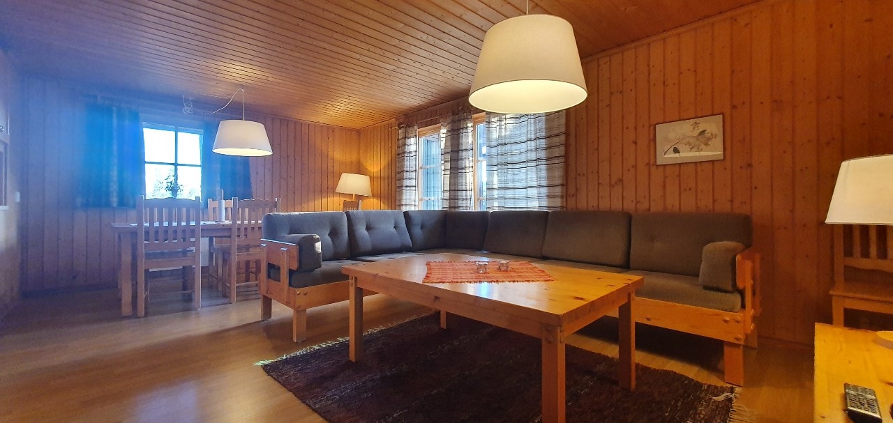 Bastu | Wi-Fi | Terrass | Braskamin | Kabel-TV 4 Stugor & Boende