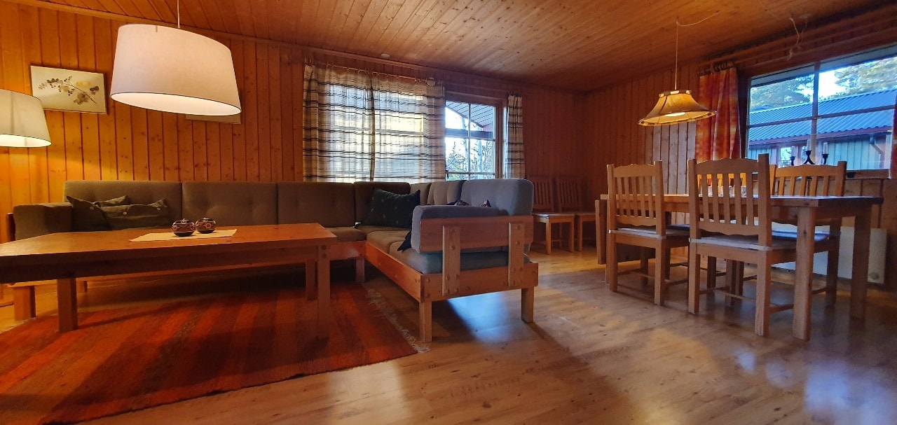 Bastu | Wi-Fi | Terrass | Braskamin | Kabel-TV 3 Stugor & Boende