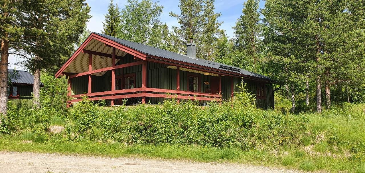 Bastu | Wi-Fi | Terrass | Braskamin | Kabel-TV 12 Stugor & Boende