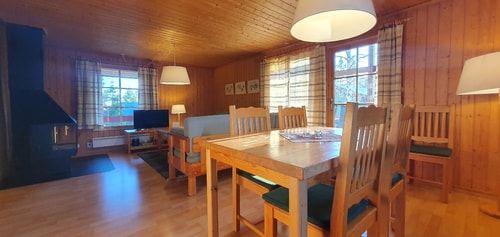 Bastu | Wi-Fi | Terrass | Braskamin | Kabel-TV 6 Stugor & Boende