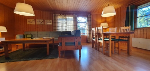 Bastu | Wi-Fi | Terrass | Braskamin | Kabel-TV 5 Stugor & Boende