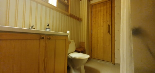 Bastu | Wi-Fi | Terrass | Braskamin | Kabel-TV 8 Stugor & Boende