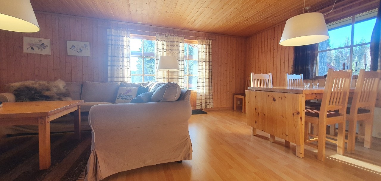 Bastu | Wi-Fi | Terrass | Braskamin | Kabel-TV 6 Stugor & Boende