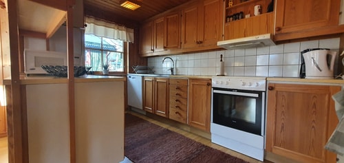 Bastu | Wi-Fi | Terrass | Braskamin | Kabel-TV 6 Stugor & Boende