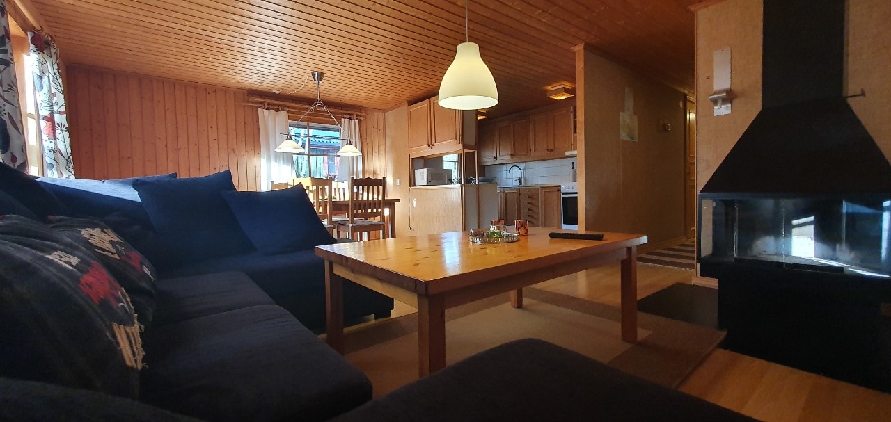 Bastu | Wi-Fi | Terrass | Braskamin | Kabel-TV 4 Stugor & Boende