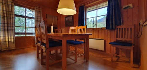 Bastu | Wi-Fi | Terrass | Braskamin | Kabel-TV 6 Stugor & Boende