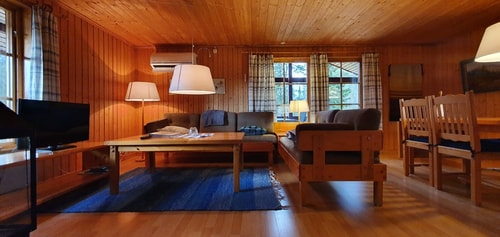 Bastu | Wi-Fi | Terrass | Braskamin | Kabel-TV 2 Stugor & Boende