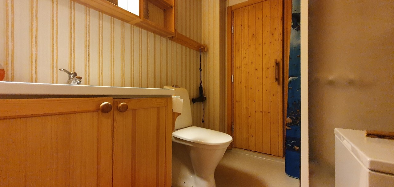 Sauna | Wi-Fi | Terrace | Wood stove | Cable TV 8 Stugor & Boende