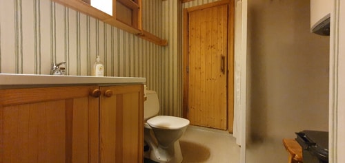 Bastu | Wi-Fi | Terrass | Braskamin | Kabel-TV 8 Stugor & Boende