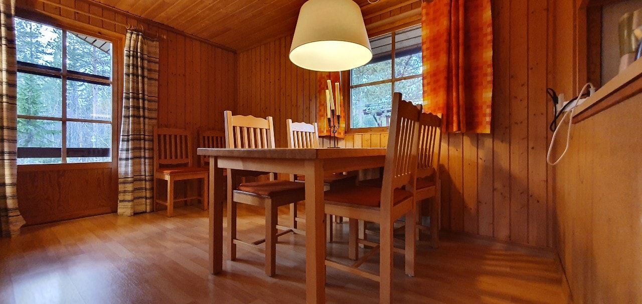 Bastu | Wi-Fi | Terrass | Braskamin | Kabel-TV 7 Stugor & Boende