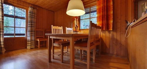 Bastu | Wi-Fi | Terrass | Braskamin | Kabel-TV 7 Stugor & Boende