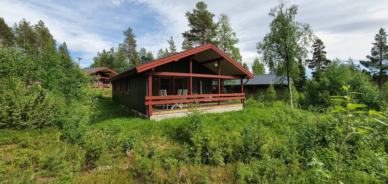 Bastu | Wi-Fi | Terrass | Braskamin | Kabel-TV Stugor & Boende