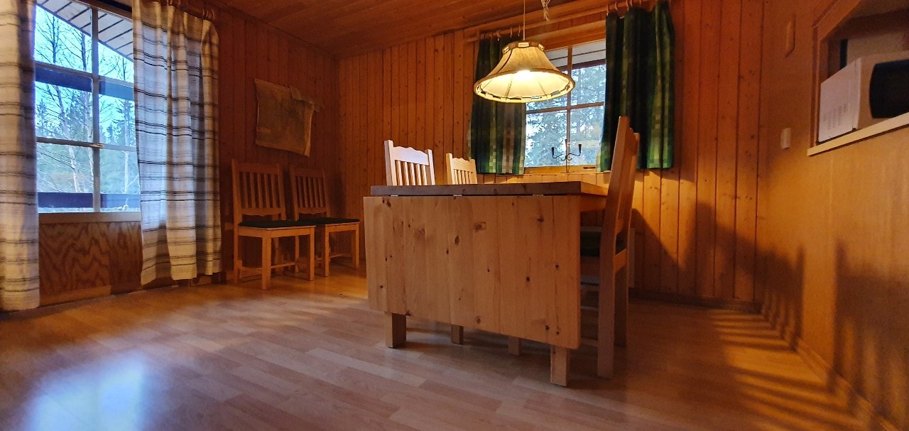 Bastu | Wi-Fi | Terrass | Braskamin | Kabel-TV 6 Stugor & Boende