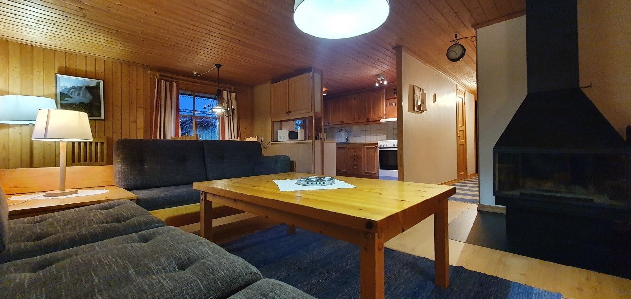 Bastu | Wi-Fi | Terrass | Braskamin | Kabel-TV 4 Stugor & Boende