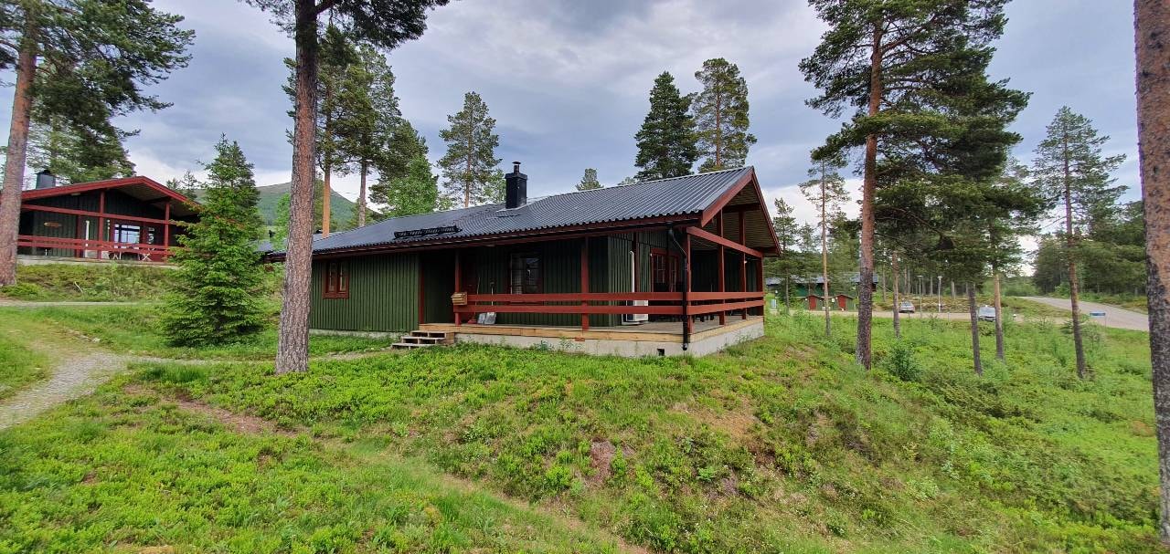 Bastu | Wi-Fi | Terrass | Braskamin | Kabel-TV Stugor & Boende