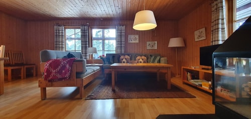 Bastu | Wi-Fi | Terrass | Braskamin | Kabel-TV 2 Stugor & Boende