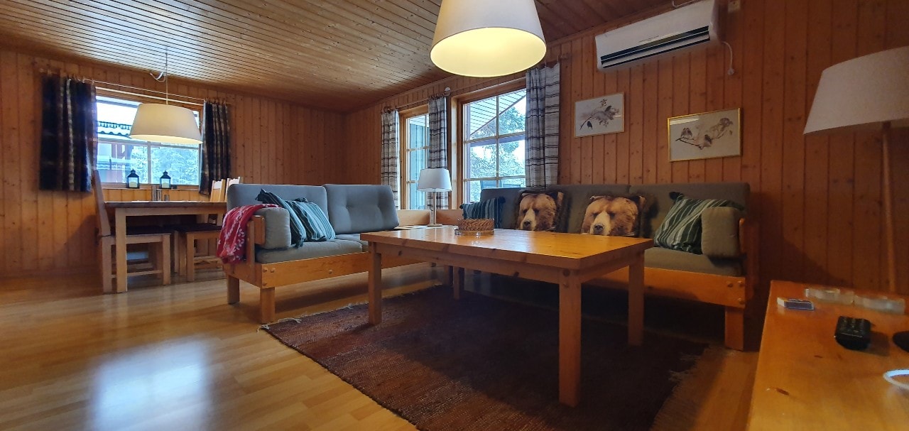 Bastu | Wi-Fi | Terrass | Braskamin | Kabel-TV 3 Stugor & Boende