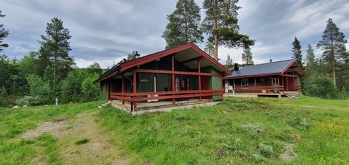 Bastu | Wi-Fi | Terrass | Braskamin | Kabel-TV 13 Stugor & Boende