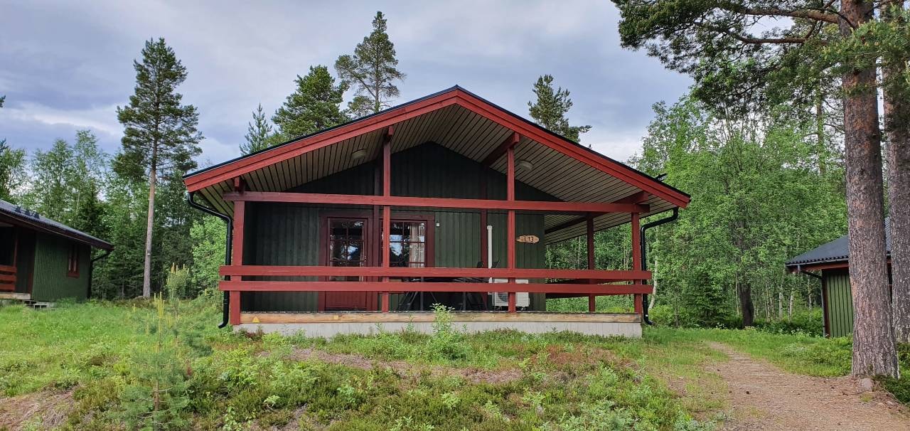 Bastu | Wi-Fi | Terrass | Braskamin | Kabel-TV Stugor & Boende