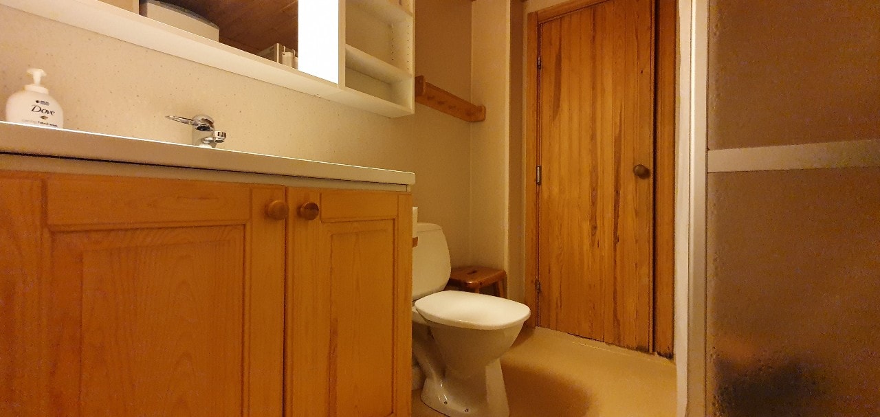 Bastu | Wi-Fi | Terrass | Braskamin | Kabel-TV 7 Stugor & Boende