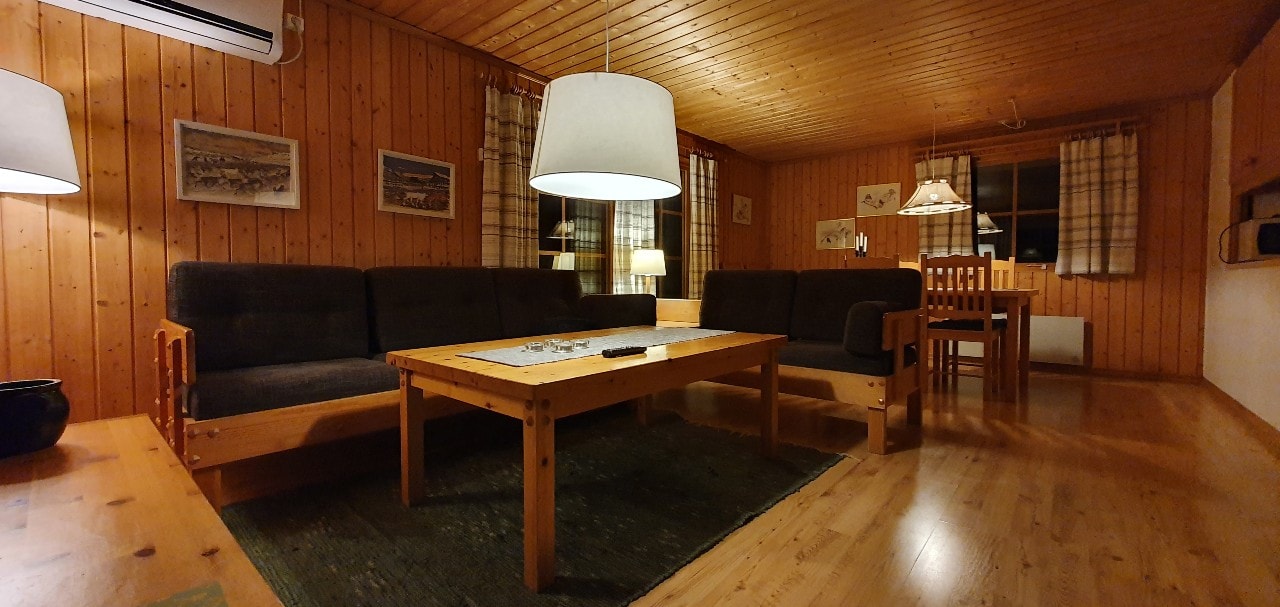 Bastu | Wi-Fi | Terrass | Braskamin | Kabel-TV 4 Stugor & Boende