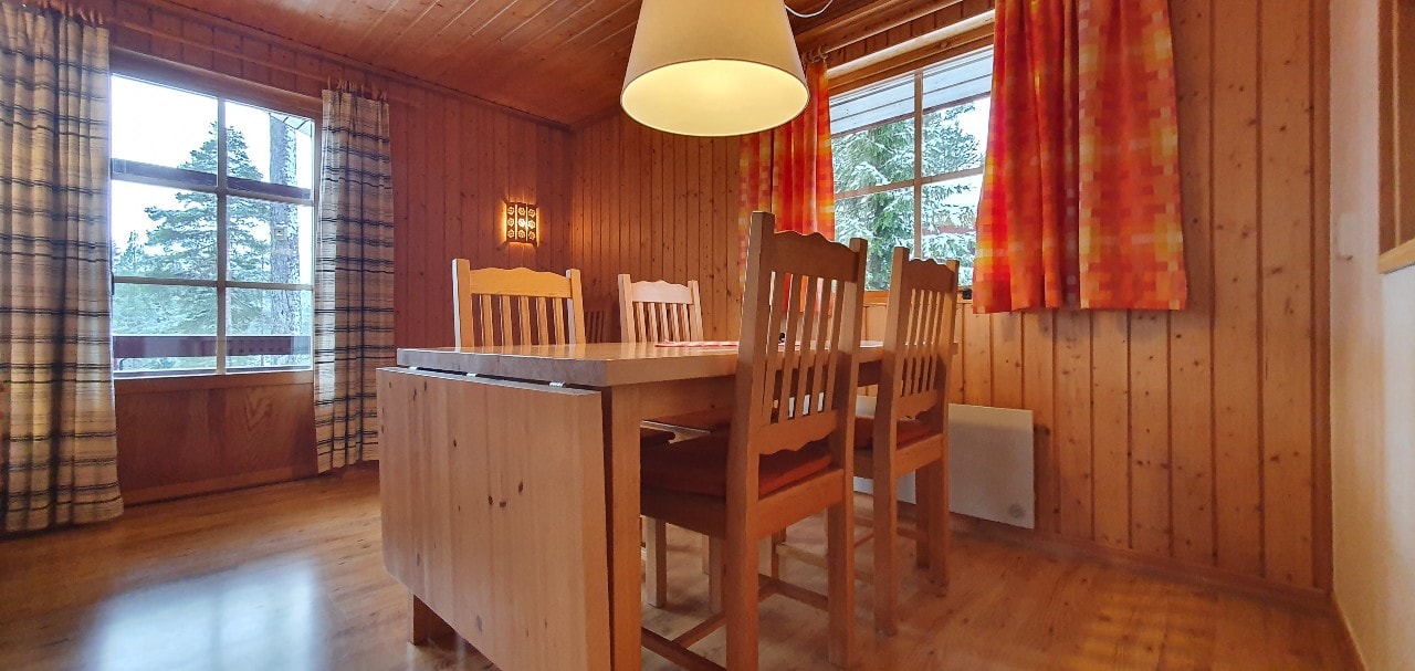 Sauna | Wi-Fi | Terrace | Wood stove | Cable TV 6 Stugor & Boende