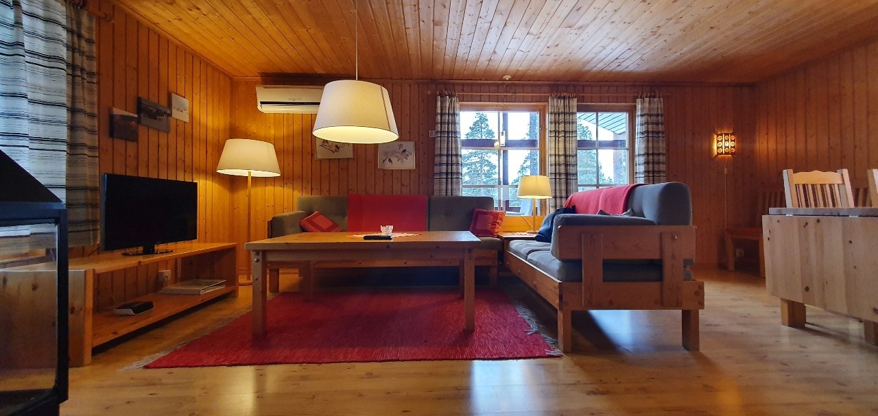 Sauna | Wi-Fi | Terrace | Wood stove | Cable TV 2 Stugor & Boende