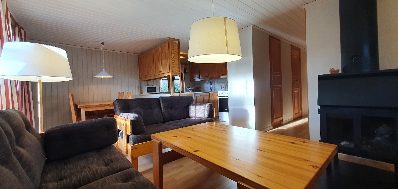 Bastu | Wi-Fi | Terrass | Braskamin | Kabel-TV 4 Stugor & Boende