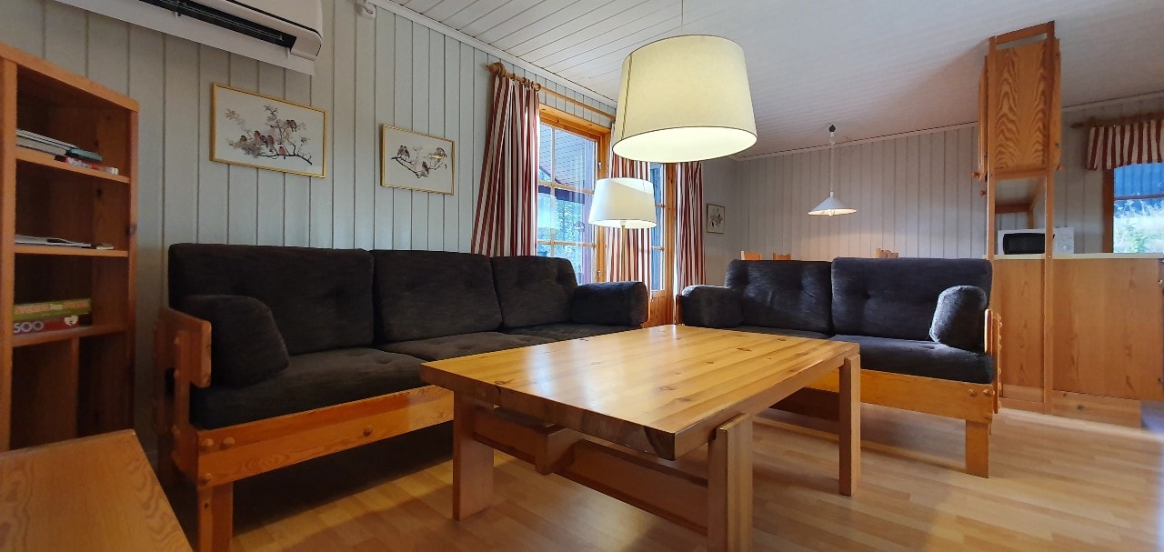 Bastu | Wi-Fi | Terrass | Braskamin | Kabel-TV 5 Stugor & Boende