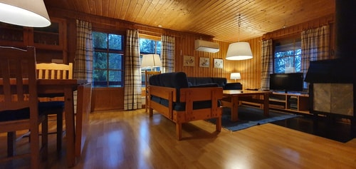 Bastu | Wi-Fi | Terrass | Braskamin | Kabel-TV 6 Stugor & Boende