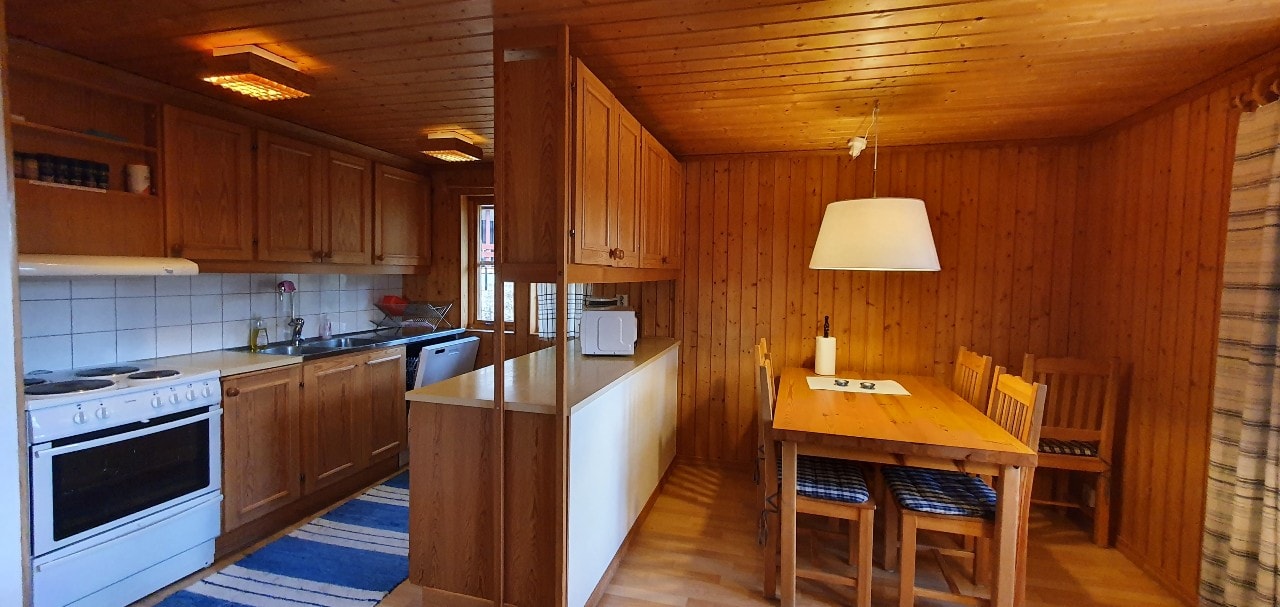 Sauna | Wi-Fi | Terrace | Wood stove | Cable TV 5 Stugor & Boende