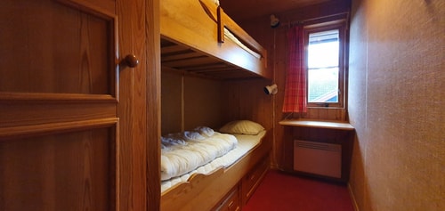 Bastu | Wi-Fi | Terrass | Braskamin | Kabel-TV 9 Stugor & Boende