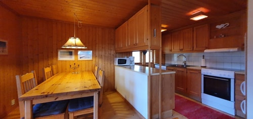 Sauna | Wi-Fi | Terrace | Wood stove | Cable TV 6 Stugor & Boende