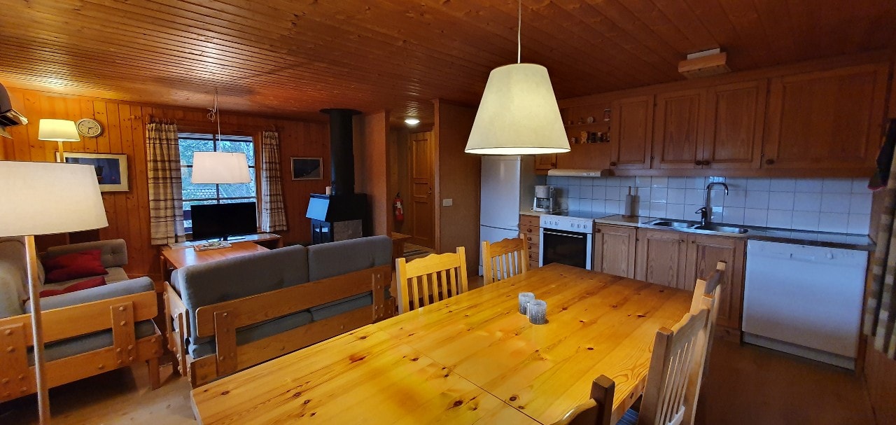 Sauna | Wi-Fi | Terrace | Wood stove | Cable TV 5 Stugor & Boende