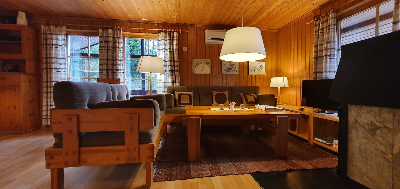 Bastu | Wi-Fi | Terrass | Braskamin | Kabel-TV 2 Stugor & Boende