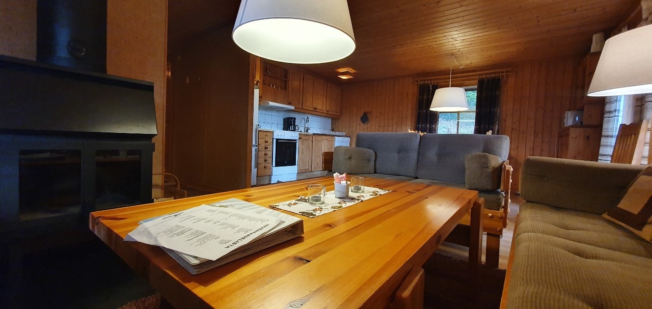 Bastu | Wi-Fi | Terrass | Braskamin | Kabel-TV 4 Stugor & Boende