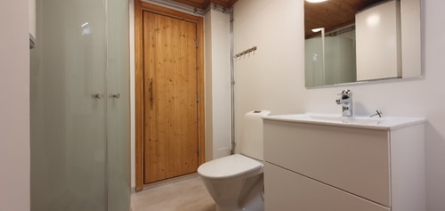 Bastu | Wi-Fi | Terrass | Braskamin | Kabel-TV 9 Stugor & Boende