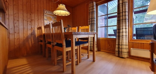 Bastu | Wi-Fi | Terrass | Braskamin | Kabel-TV 7 Stugor & Boende