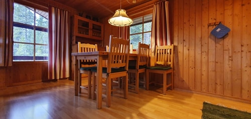 Bastu | Wi-Fi | Terrass | Braskamin | Kabel-TV 7 Stugor & Boende