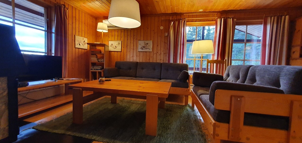 Bastu | Wi-Fi | Terrass | Braskamin | Kabel-TV 2 Stugor & Boende