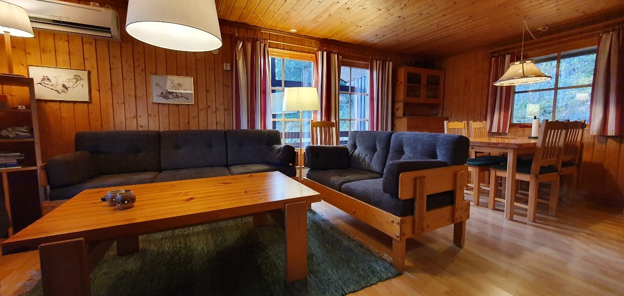 Bastu | Wi-Fi | Terrass | Braskamin | Kabel-TV 4 Stugor & Boende