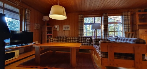 Sauna | Wi-Fi | Terrace | Wood stove | Cable TV 2 Stugor & Boende