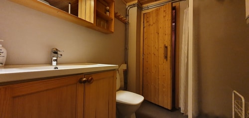 Sauna | Wi-Fi | Terrace | Wood stove | Cable TV 8 Stugor & Boende